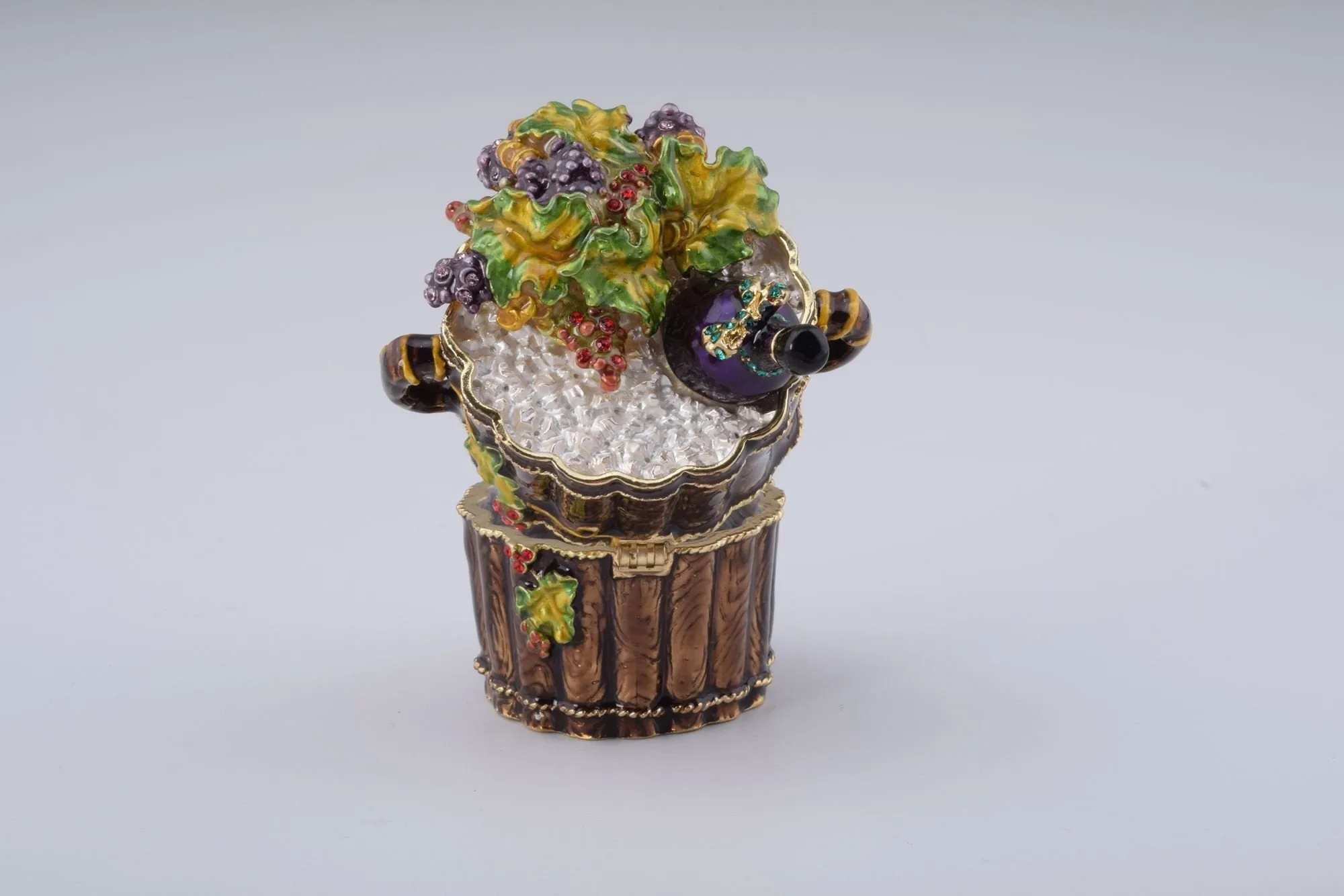 Wine and Graps Bucket